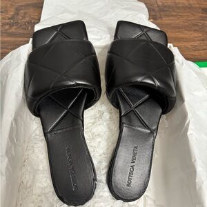 Bottega Veneta Slides Black NEW